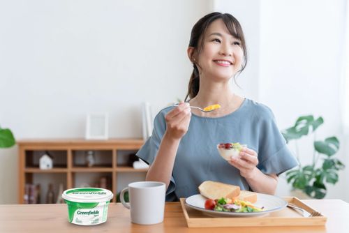 6 Resep Cemilan Sehat dari Yogurt Plain yang Bikin Ketagihan! Berani Coba?