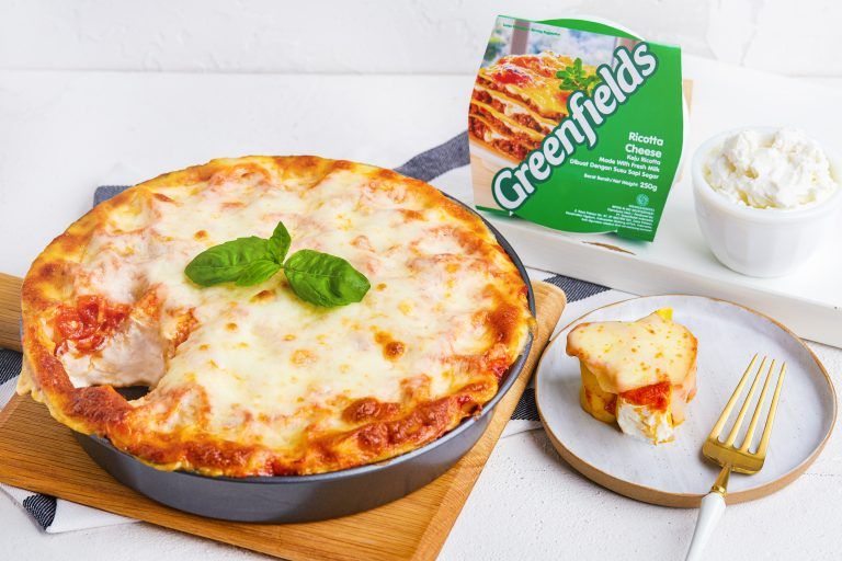 Stuffed Pasta with Ricotta Cheese & Mozzarella